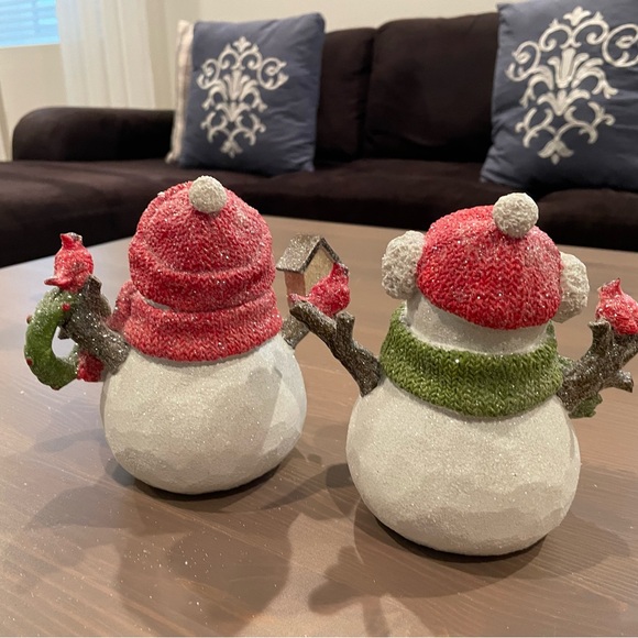 ❌ Set of 2 Snowmen with Poinsettia Design by Valerie Parr Hill - Picture 8 of 9